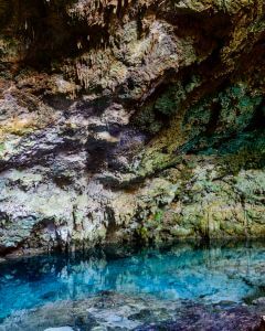 Cuevas naturales de Kuza